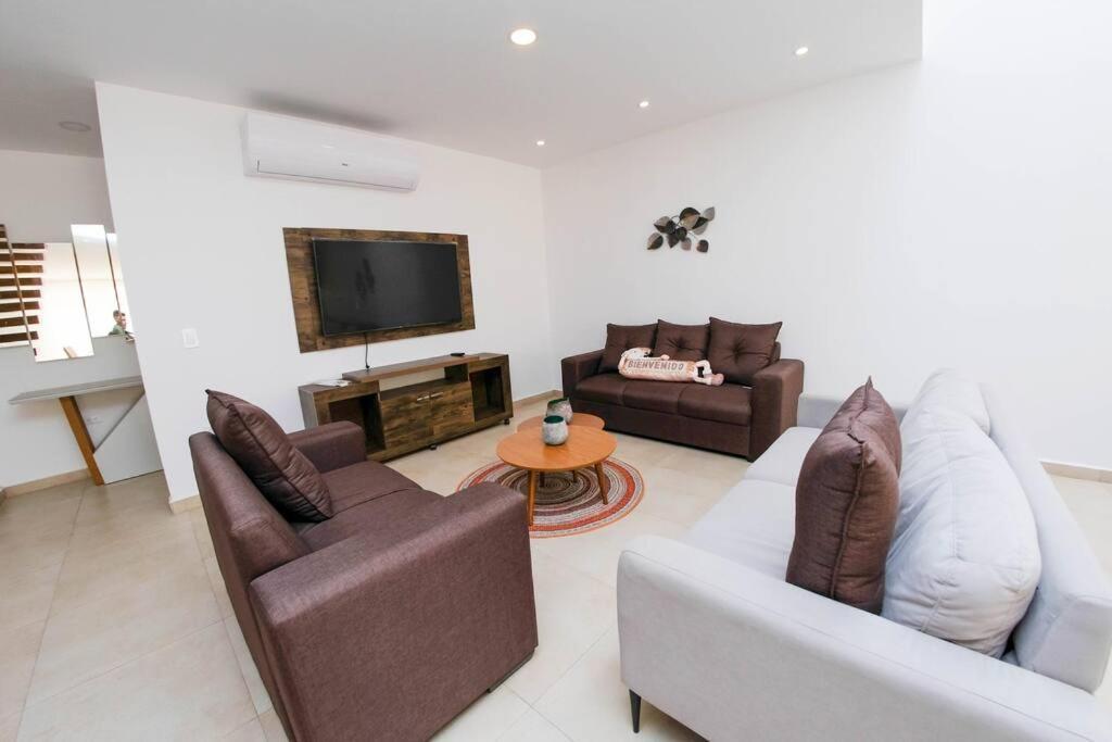 Urbanizacion Privada, Seguridad Y Confort Manta Exterior foto