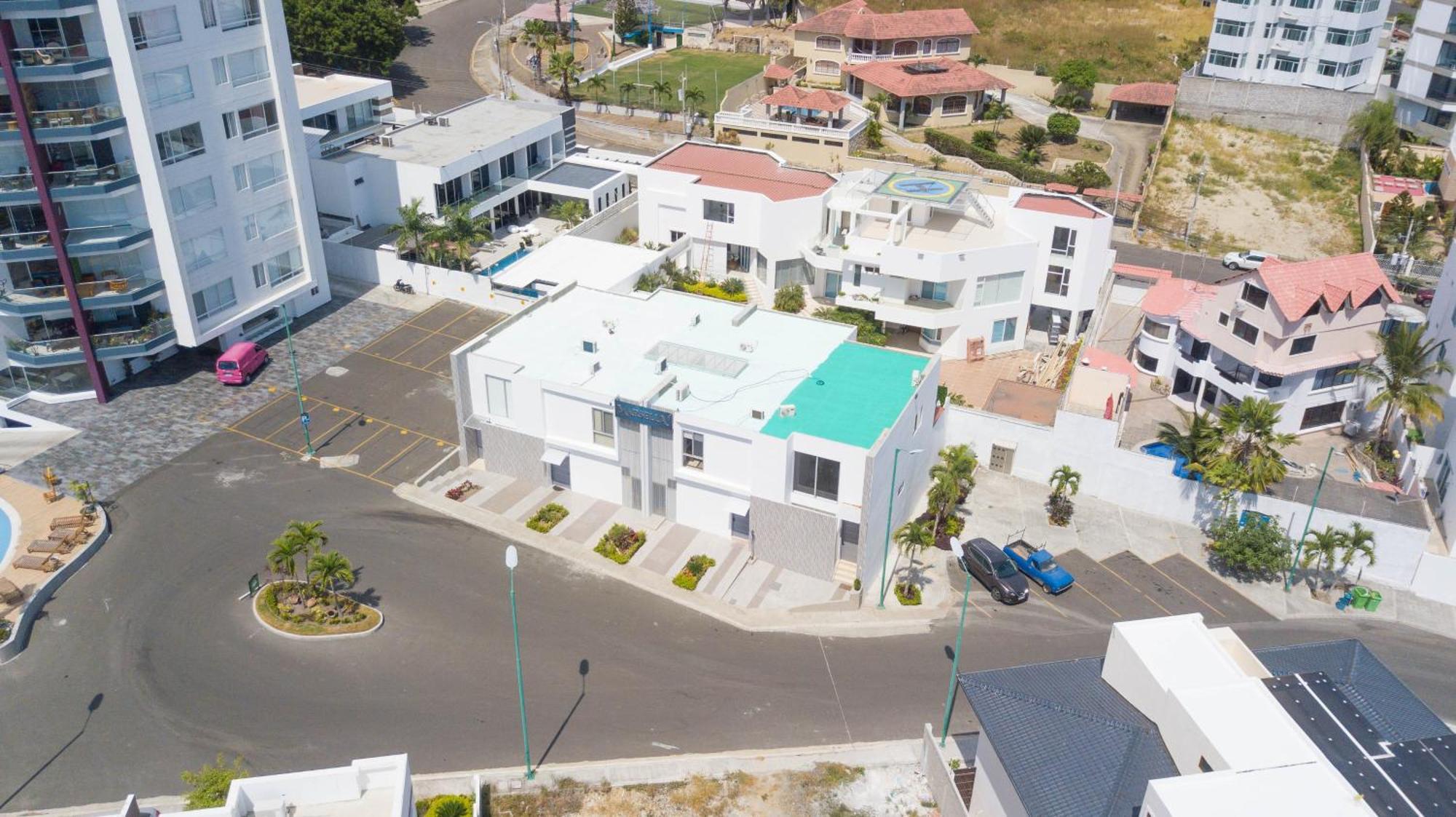Urbanizacion Privada, Seguridad Y Confort Manta Exterior foto