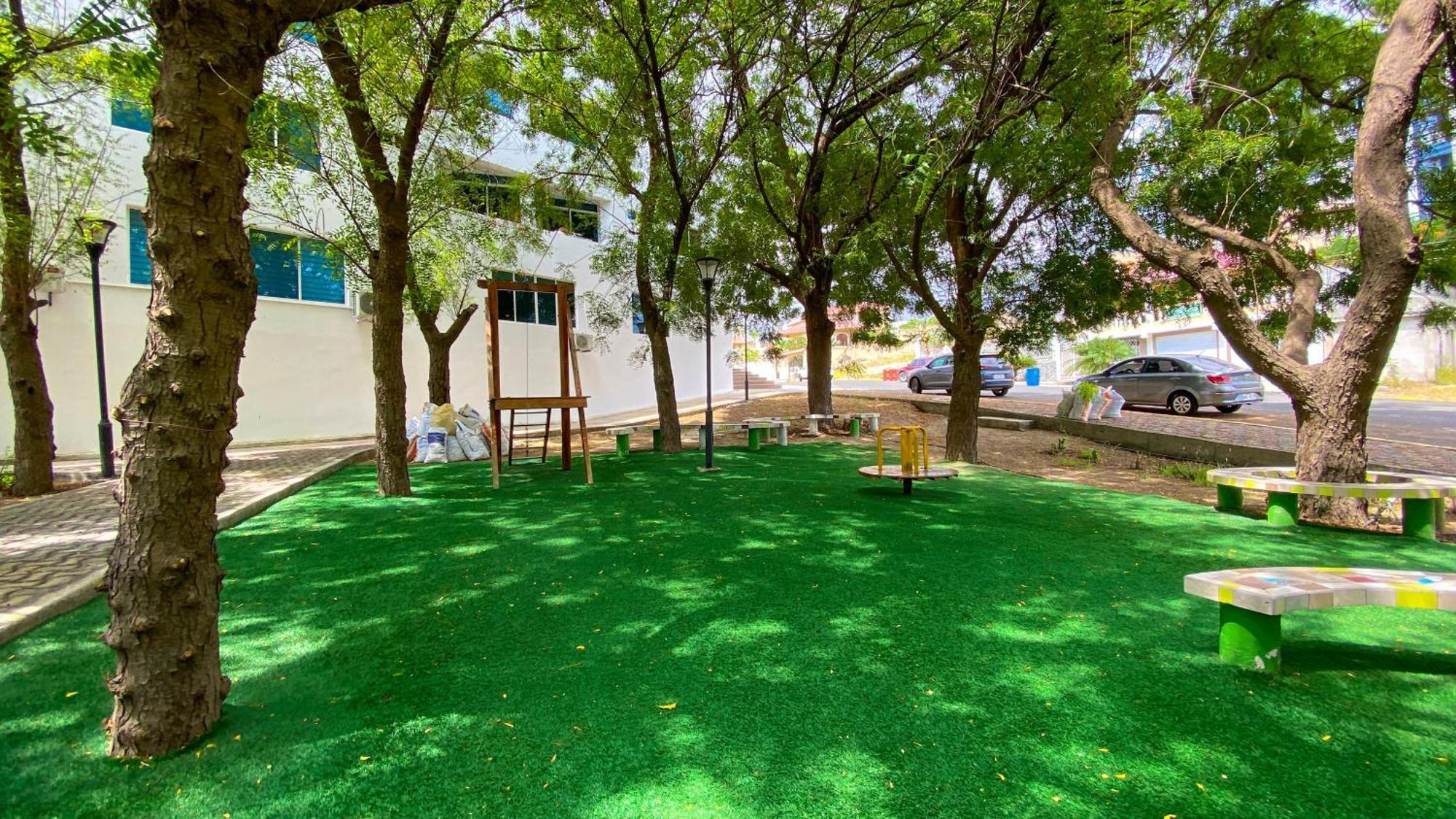 Urbanizacion Privada, Seguridad Y Confort Manta Exterior foto